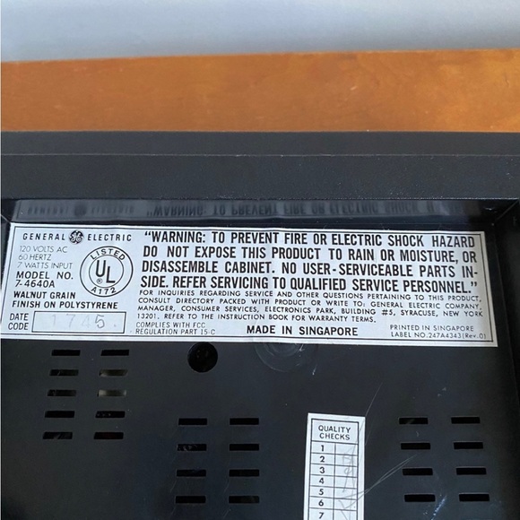 VINTAGE 80s General Electric 7-4640A AM FM Digital Alarm Clock Radio - Picture 11 of 12